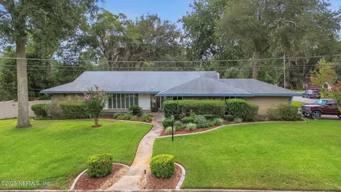 6410 Waltho Dr, Jacksonville, FL 32277