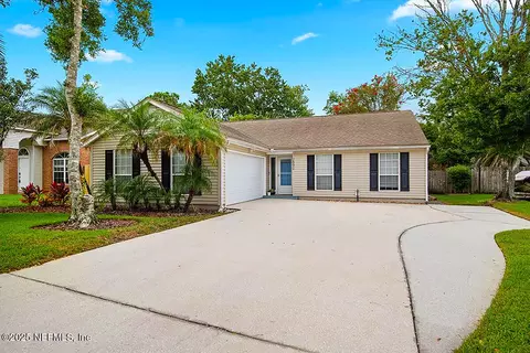 2892 Rockford Falls Dr N, Jacksonville, FL 32224