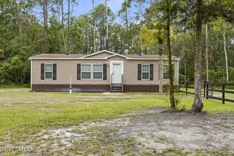 844 W River Rd, Palatka, FL 32177