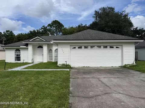 11449 Courtney Waters Ln, Jacksonville, FL 32258