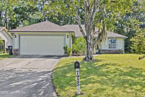 7925 Honeysuckle Rose Ln, Jacksonville, FL 32244