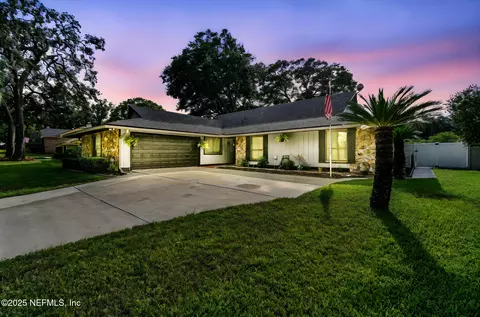 2150 Broad Water Dr, Jacksonville, FL 32225