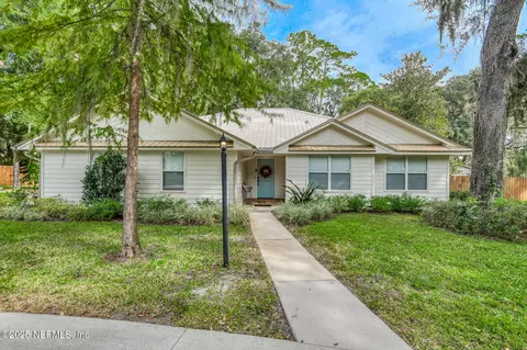 308 Silver Lake Rd, Palatka, FL 32177