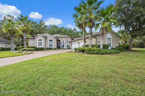 243 Stonewell Dr, Saint Johns, FL 32259