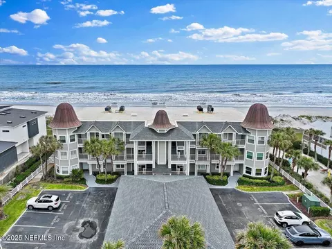 701 Beach Ave #204, Atlantic Beach, FL 32233