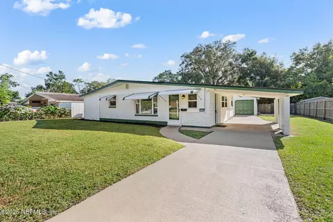 3225 Sandhurst Rd E, Jacksonville, FL 32277