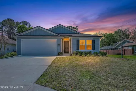 35 Putter Dr, Palm Coast, FL 32164