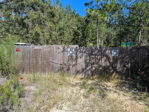 442 Akron St, Interlachen, FL 32148