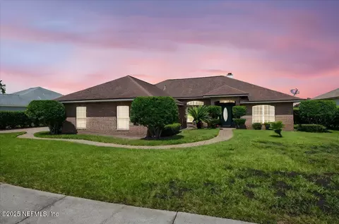 13061 Chets Creek Dr S, Jacksonville, FL 32224