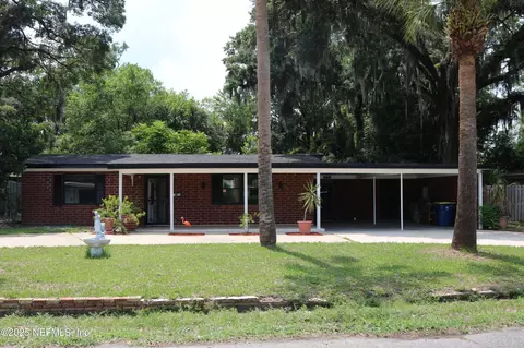 2242 Lake Lucina Dr, Jacksonville, FL 32211