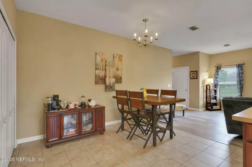 Dining - 86070 Windfern Ct, Yulee, FL 32097 photo 1 of 1
