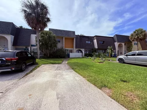 6114 Tuscony Cir, Jacksonville, FL 32277