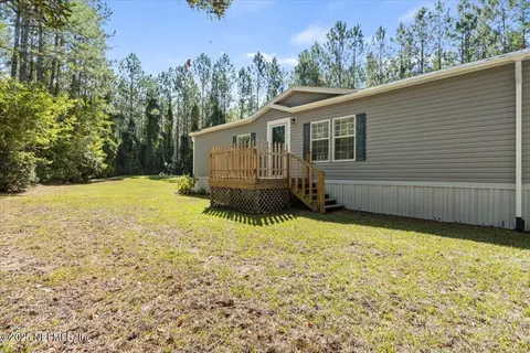 21561 NW 35th Ave, Lawtey, FL 32058