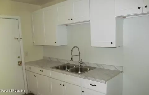 5502 Plymouth St, Jacksonville, FL 32205