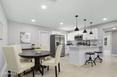 5422 Oak Forest Dr, Jacksonville, FL 32211