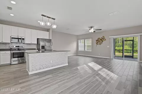 Living - 140 Boracay Cir, Saint Johns, FL 32259 photo 1 of 2