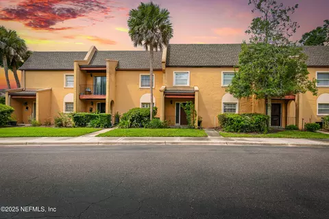 394 Regency Wood Dr #18, Jacksonville, FL 32225