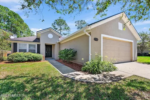 2328 Eisner Dr, Jacksonville, FL 32218