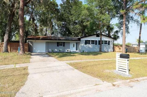 6537 Simca Dr, Jacksonville, FL 32277