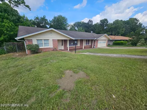 1934 Woodleigh Dr W, Jacksonville, FL 32211