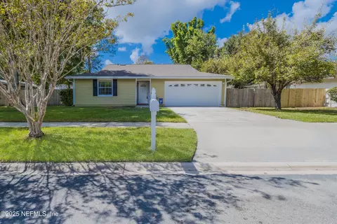 10876 Horse Track Dr E, Jacksonville, FL 32257