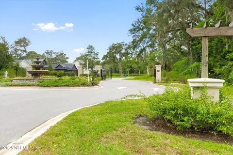 33 Canopy Hall Dr, Saint Augustine, FL 32095 photo 2