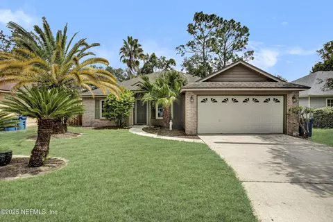 1749 Chandelier Cir E, Jacksonville, FL 32225
