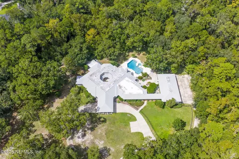 8002 James Island Trl, Jacksonville, FL 32256