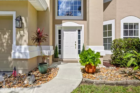 10537 Creston Glen Cir E, Jacksonville, FL 32256