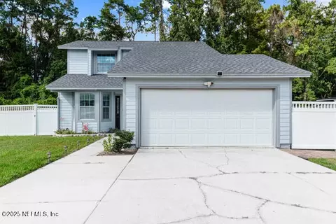907 Turtle Creek Dr N, Jacksonville, FL 32218