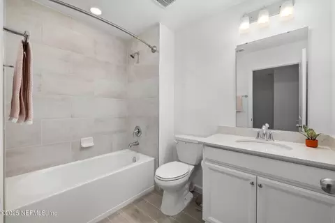 Bath - 61 Bramble Ct, Saint Augustine, FL 32092 photo 1 of 3
