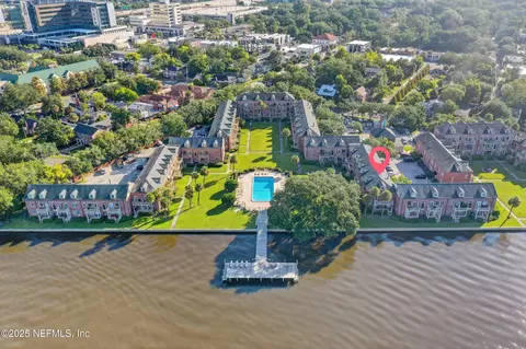 1568 Palm Ave #1568, Jacksonville, FL 32207