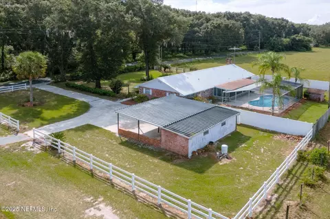 351 Union Ave, Crescent City, FL 32112