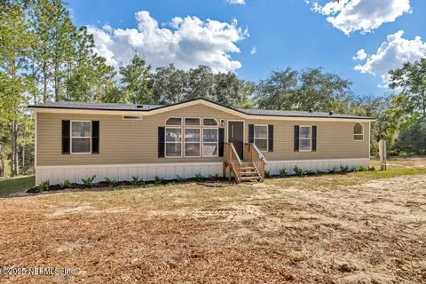 225 Melrose Landing Blvd, Hawthorne, FL 32640