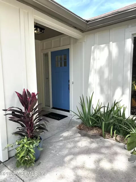 1002 Kings Rd, Neptune Beach, FL 32266