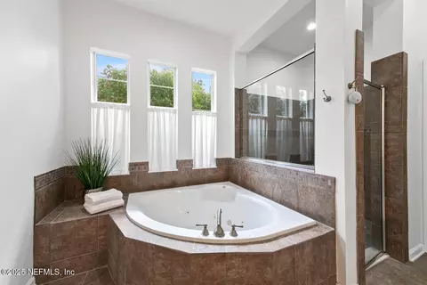 Bath - 148 La Mesa Dr, Saint Augustine, FL 32095 photo 3 of 6