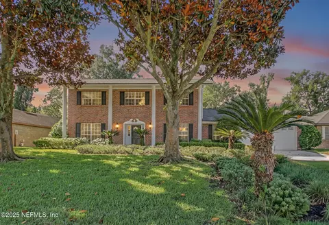 8637 Royalwood Dr, Jacksonville, FL 32256