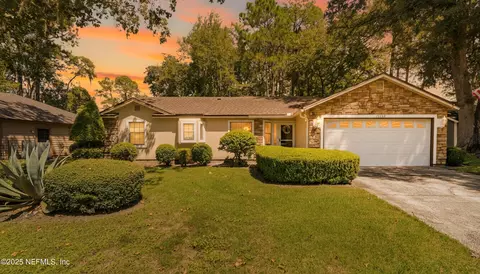 11223 Stoney Point Ln W, Jacksonville, FL 32257
