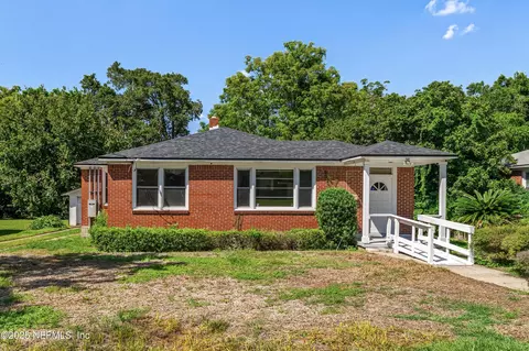 1400 Magnolia Cir E, Jacksonville, FL 32211