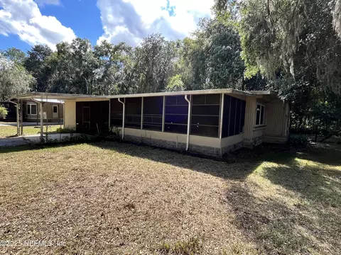 107 Trescot Ct, East Palatka, FL 32131