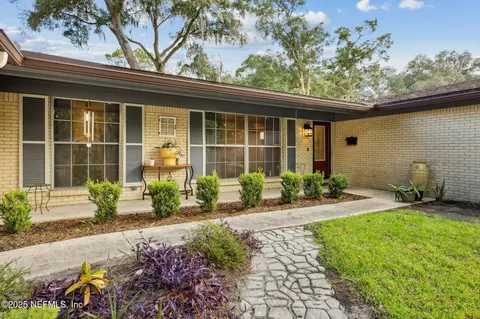 6305 Wuthering Heights Rd, Jacksonville, FL 32211