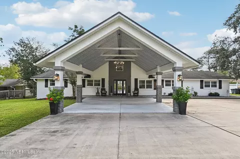 1073 Lake Asbury Dr, Green Cove Springs, FL 32043