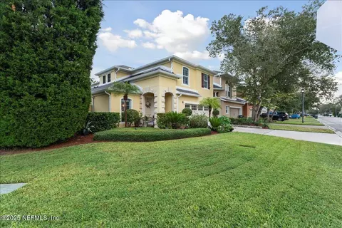 6103 Clearsky Dr, Jacksonville, FL 32258