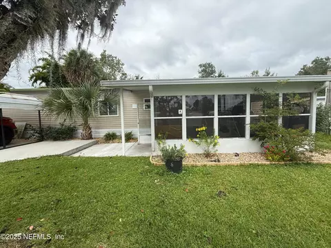 239 Pine Tree Trl, Crescent City, FL 32112