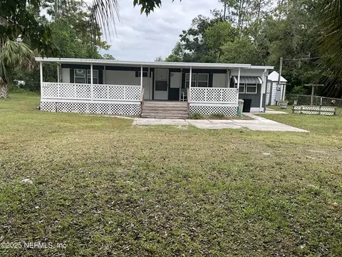 118 Riverside Ave, Satsuma, FL 32189