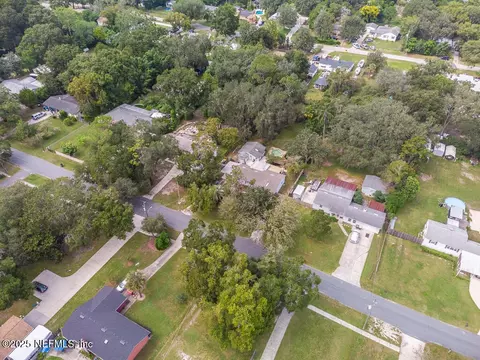 9965 Arnold Rd, Jacksonville, FL 32246
