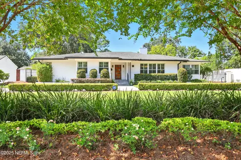 961 Holly Ln, Jacksonville, FL 32207