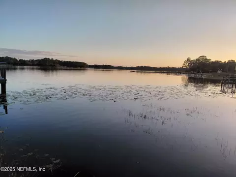 113 Lake Como Point Rd, Pomona Park, FL 32181