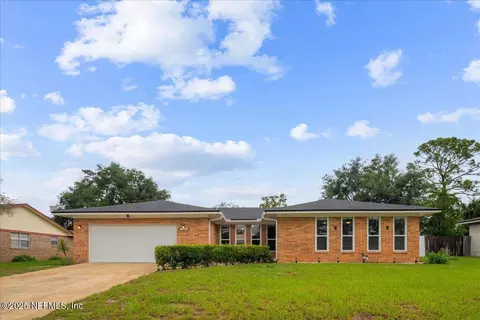 5939 Gumwood Dr, Jacksonville, FL 32277