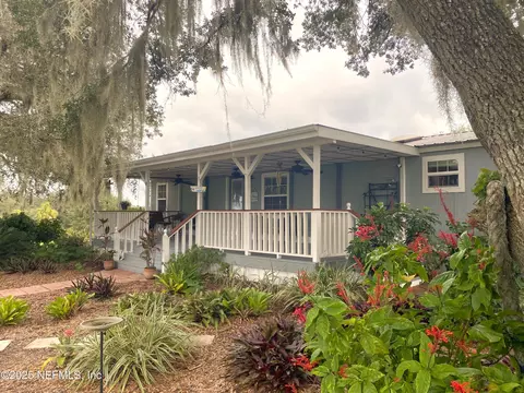 172 Porpoise Rd, Pomona Park, FL 32181